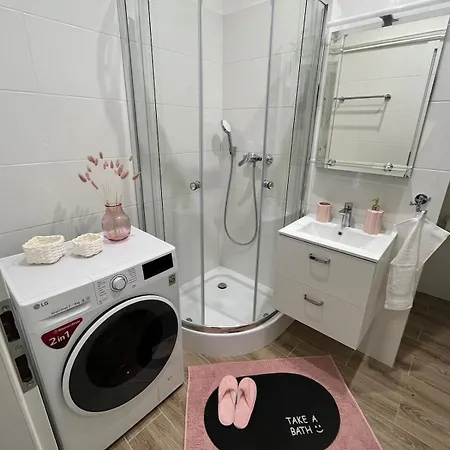 2b Perfect Cosy In Centre *